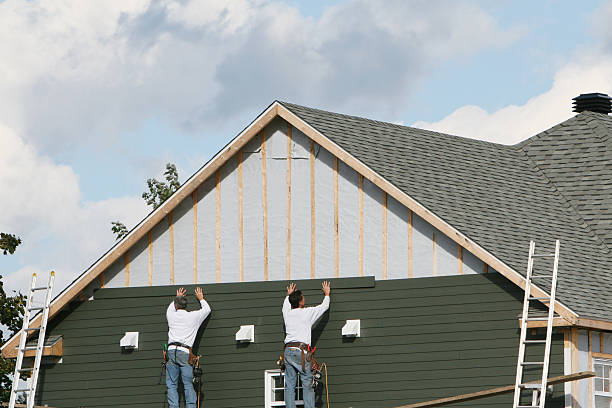 Professional Siding Installation technician working in Milton, IN